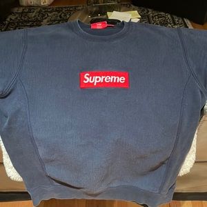 Worn one time, authentic crew neck supreme box logo size large